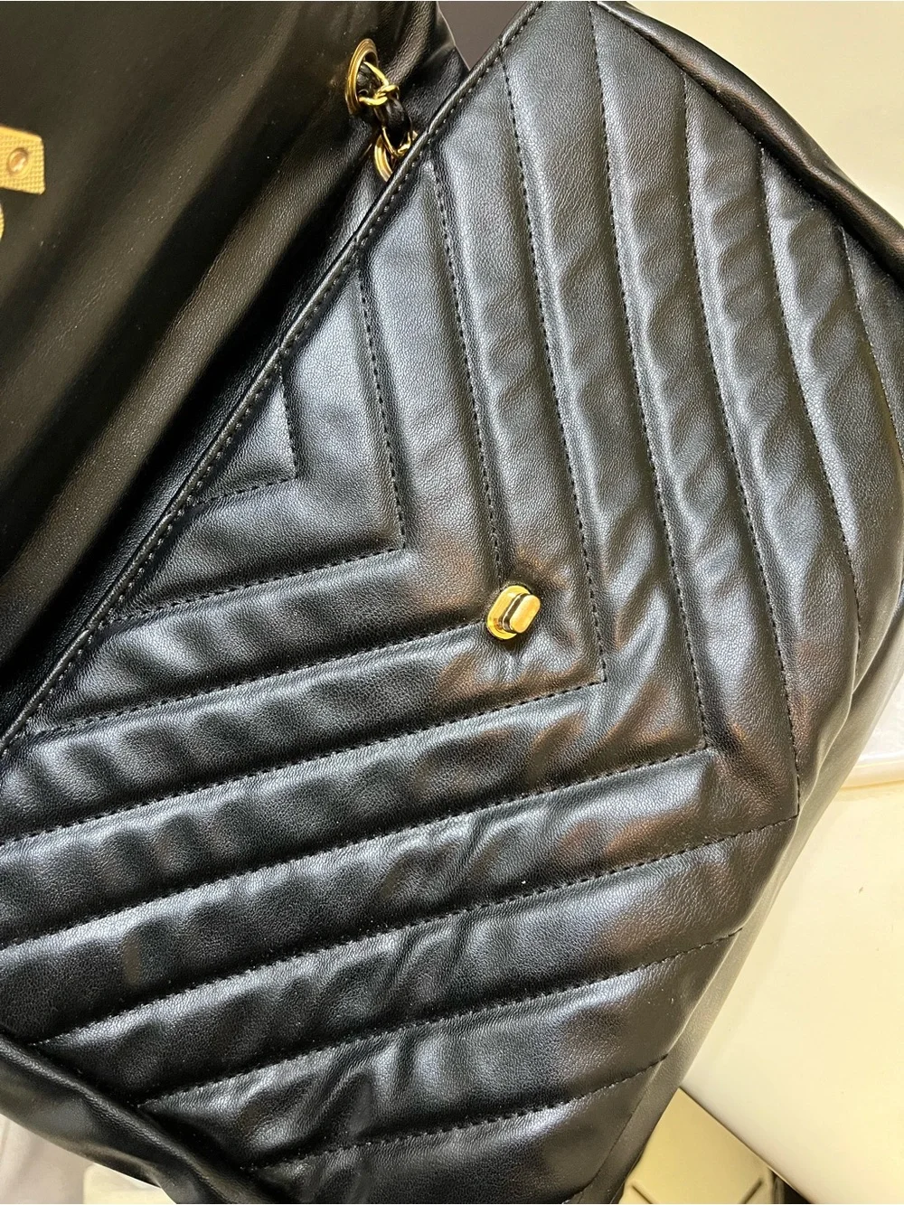 Valentino by Mario Valentino Quilted Shoulder Bag 🖤✨